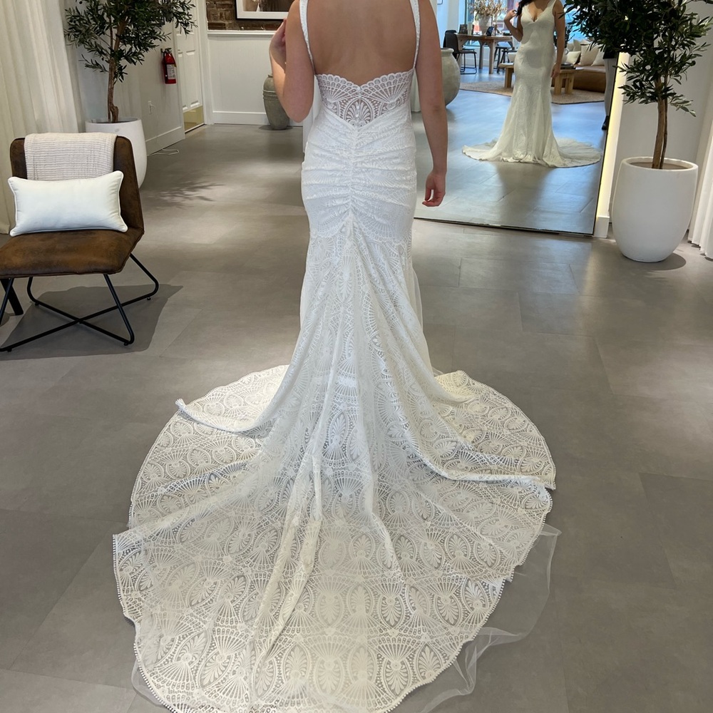 Elegant White Lace Wedding Dress | Grace Loves Lace Sienna Dress | Size S - Picture 4 of 10